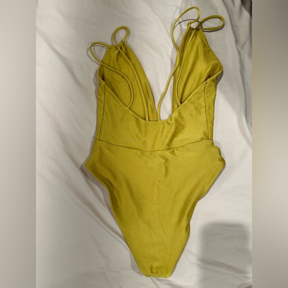 LOVERS & FRIENDS Caught Up One Piece Swimsuit in Lima. BRAND NEW Condition. - Picture 3 of 5